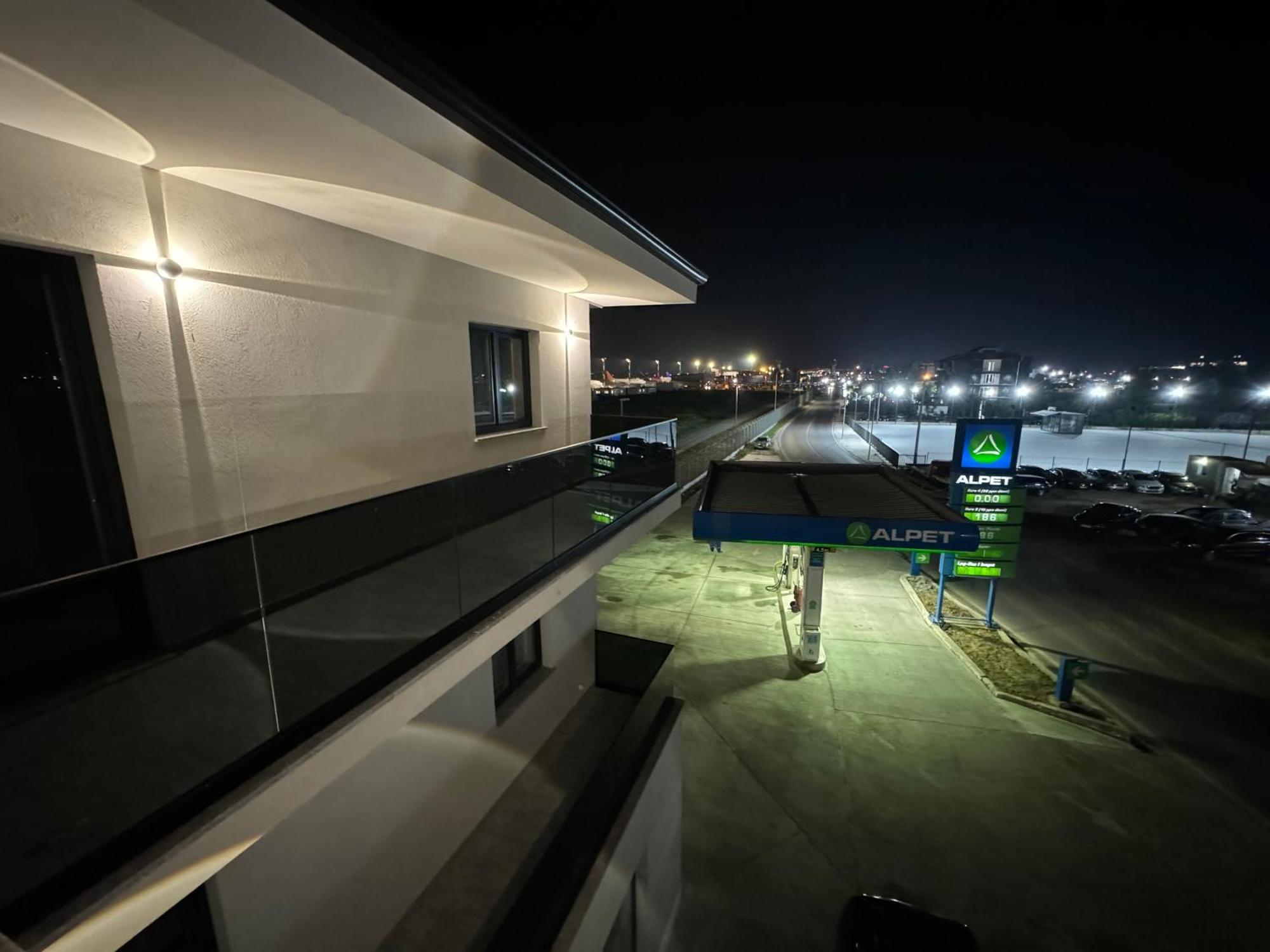 Side Airport Hotel Kruje Luaran gambar