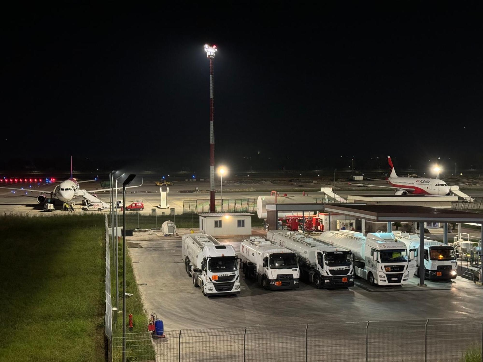 Side Airport Hotel Kruje Luaran gambar
